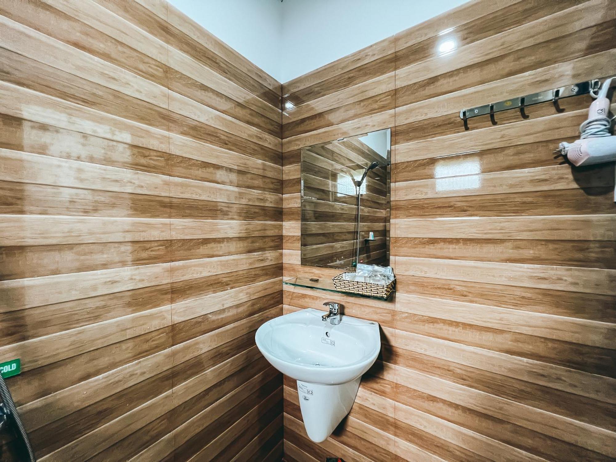 Bazan Home - Hotel & Bungalow Pleiku Rum bild