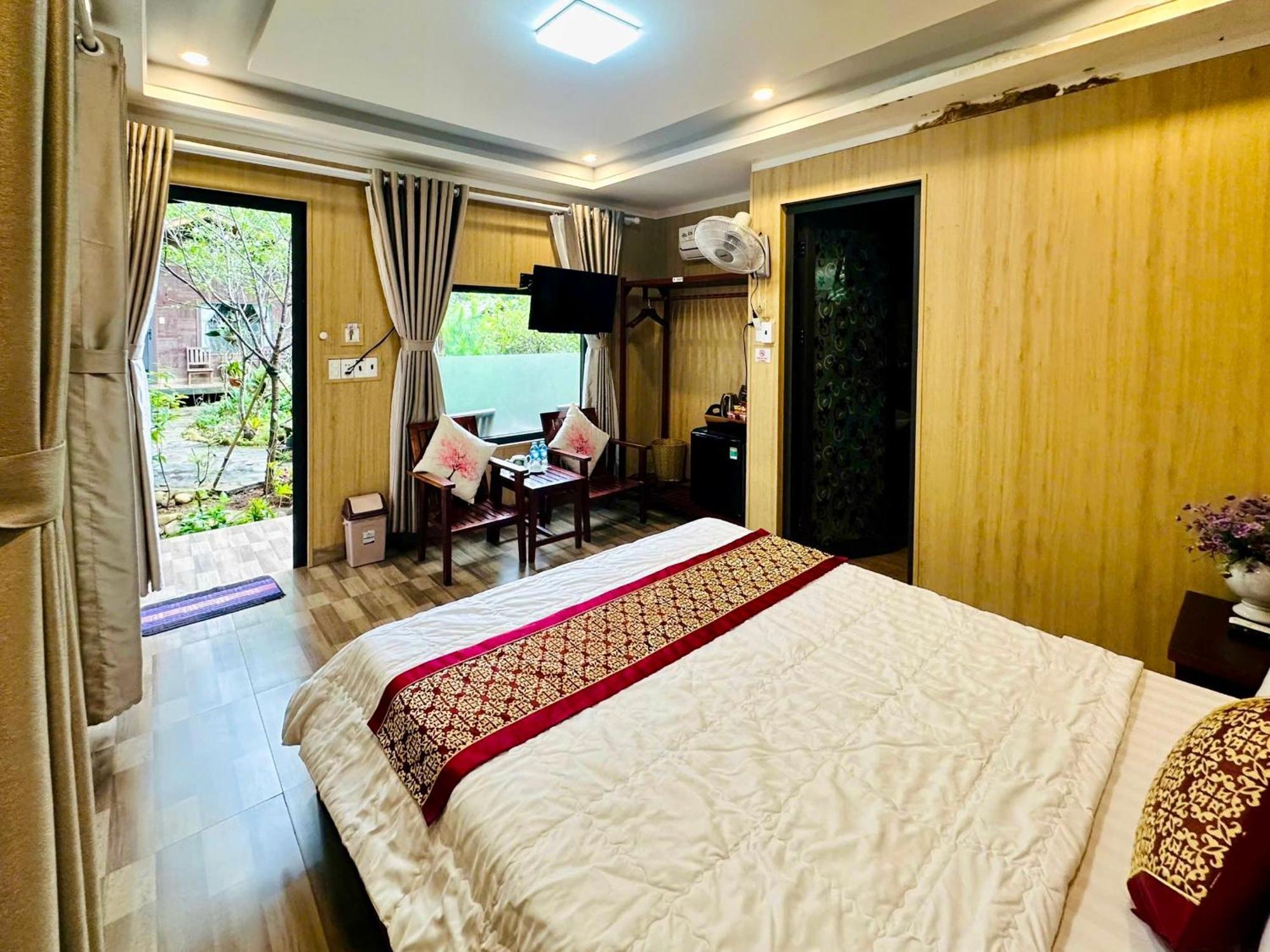 Bazan Home - Hotel & Bungalow Pleiku Rum bild