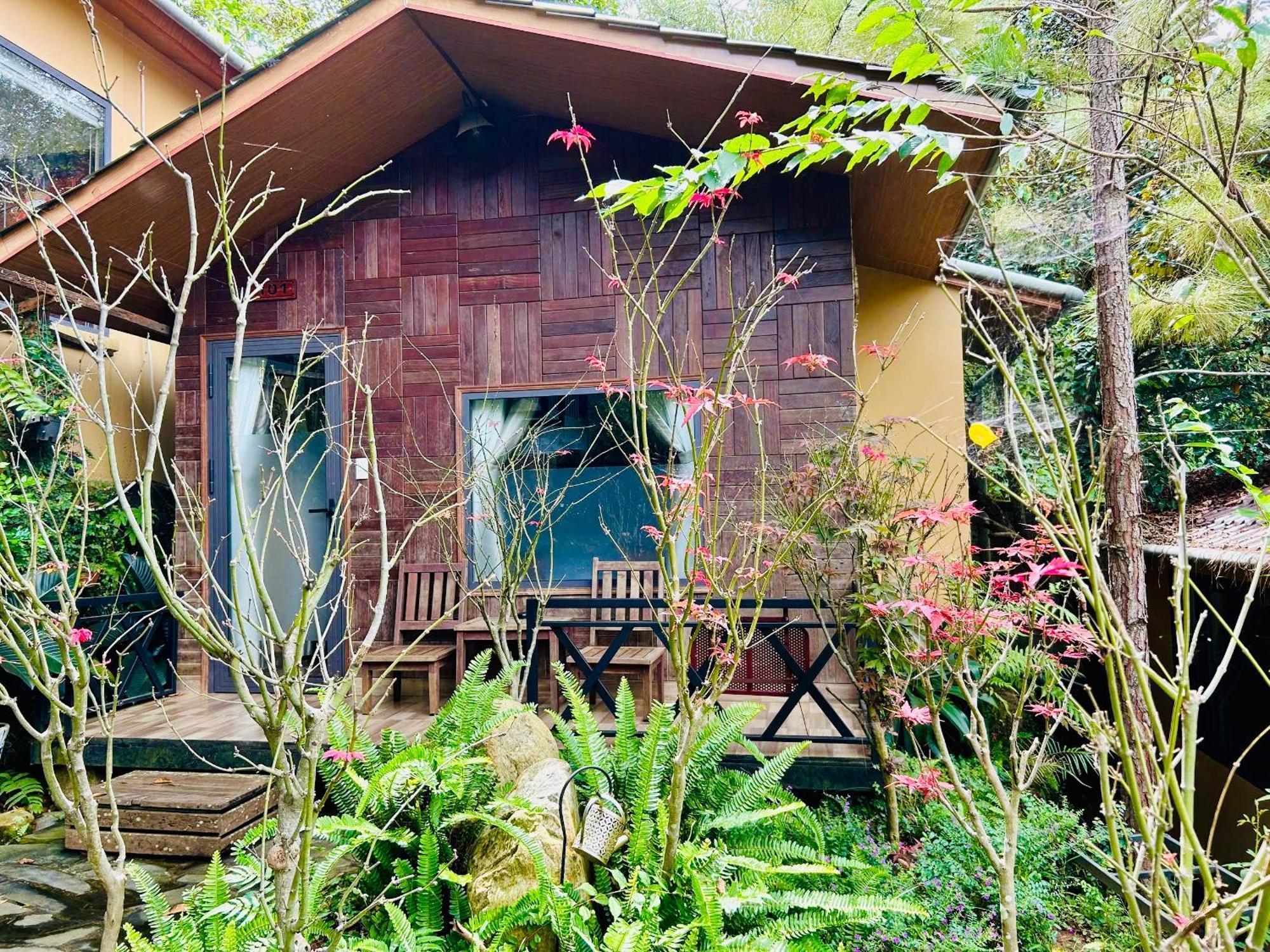Bazan Home - Hotel & Bungalow Pleiku Exteriör bild